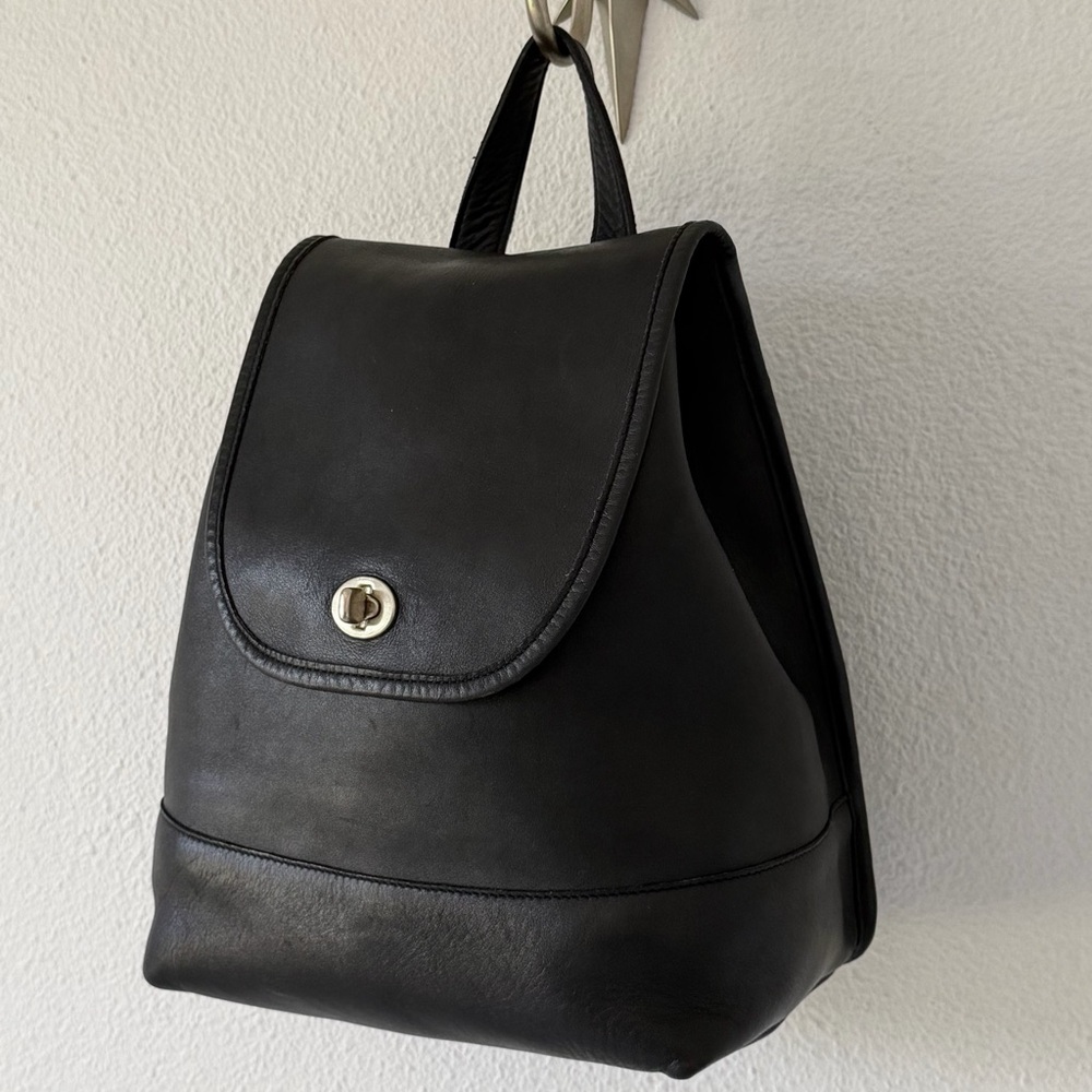 Vintage 90's Coach Black Leather Daypack 9791 Vtg Turnlock Backpack - Picture 3 of 16